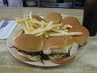 USA - St Louis MO - Eat-Rite Diner Cheeseburgers (12 Apr 2009)